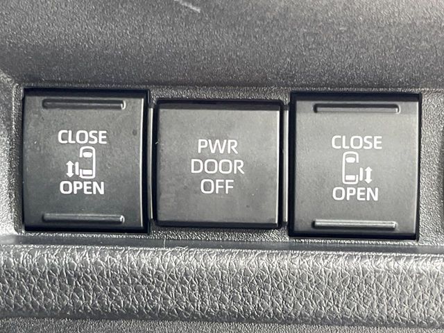 TOYOTA SIENTA HYBRID 2023