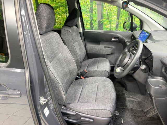 TOYOTA SIENTA HYBRID 2023