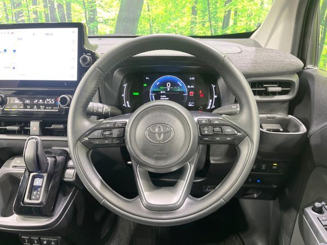 TOYOTA SIENTA HYBRID 2023