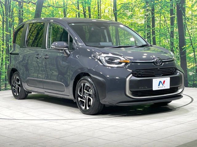 TOYOTA SIENTA HYBRID 2023