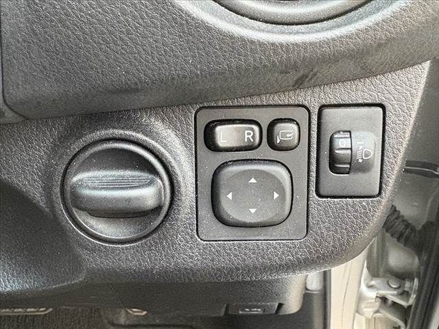 TOYOTA VITZ HYBRID 2018