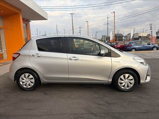 TOYOTA VITZ HYBRID 2018