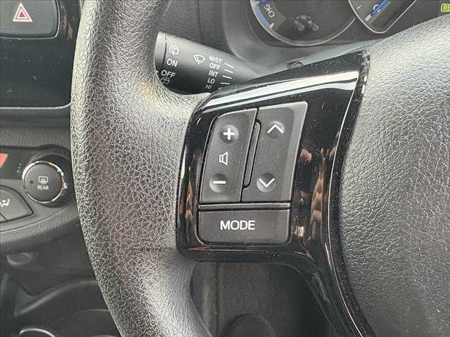 TOYOTA VITZ HYBRID 2018