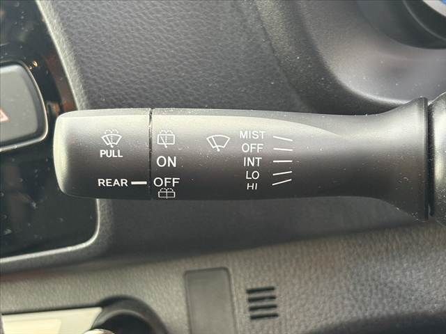 TOYOTA VITZ HYBRID 2018