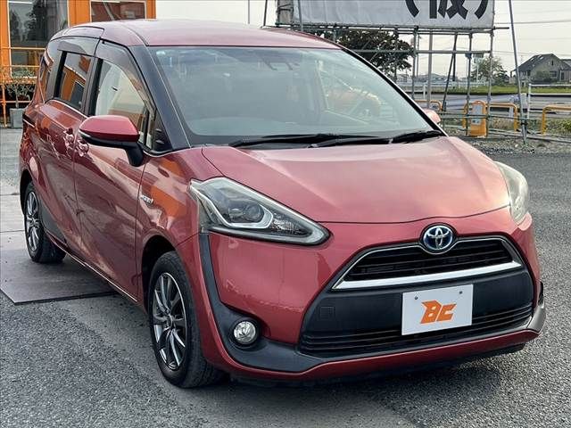 TOYOTA SIENTA HYBRID 2017