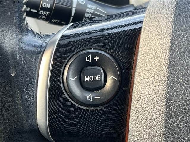 TOYOTA SIENTA HYBRID 2017