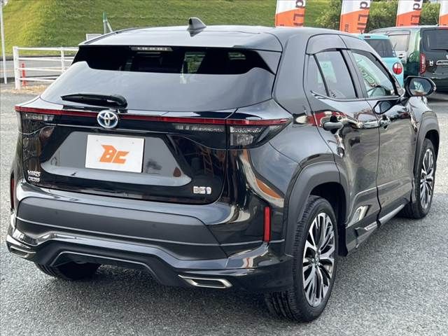 TOYOTA YARIS CROSS HYBRID 2023