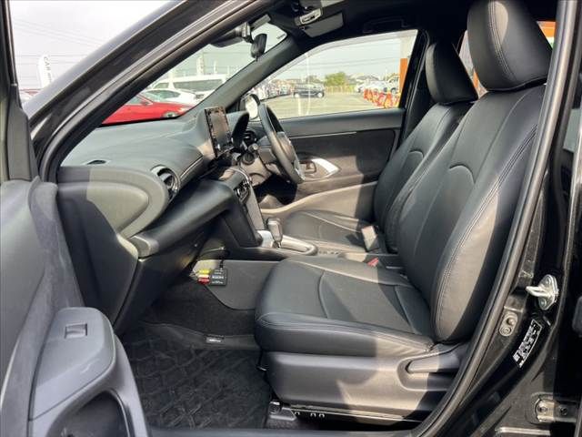 TOYOTA YARIS CROSS HYBRID 2023