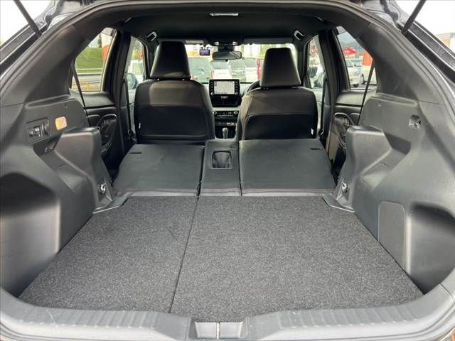 TOYOTA YARIS CROSS HYBRID 2023