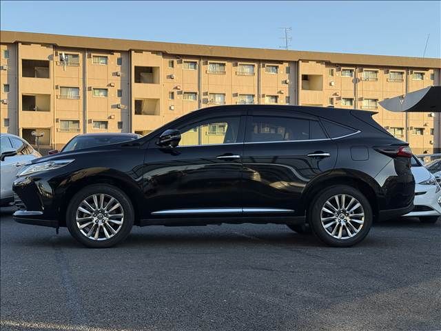 TOYOTA HARRIER 2WD 2017