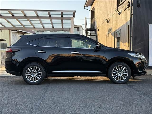 TOYOTA HARRIER 2WD 2017