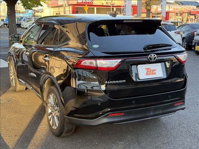 TOYOTA HARRIER 2WD 2017