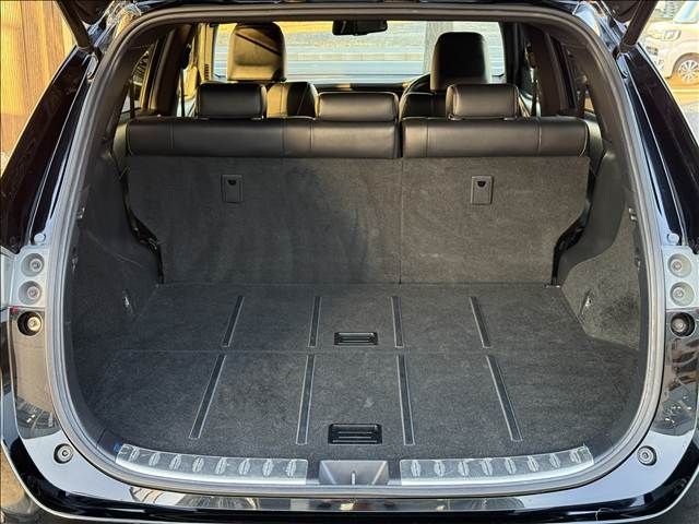 TOYOTA HARRIER 2WD 2017