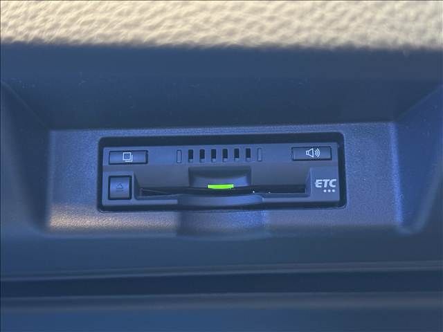 TOYOTA HARRIER 2WD 2017