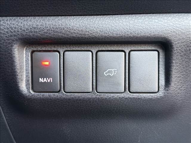 TOYOTA HARRIER 2WD 2017