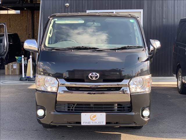 TOYOTA HIACE van 2WD 2017