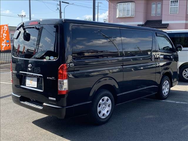 TOYOTA HIACE van 2WD 2017