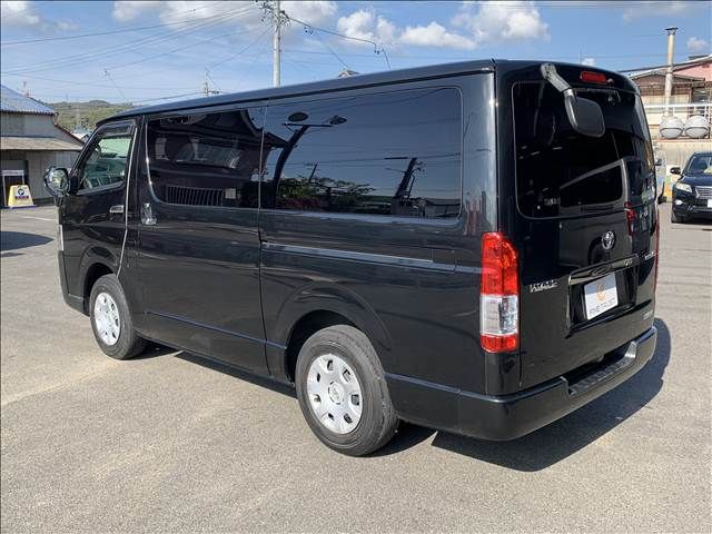 TOYOTA HIACE van 2WD 2017
