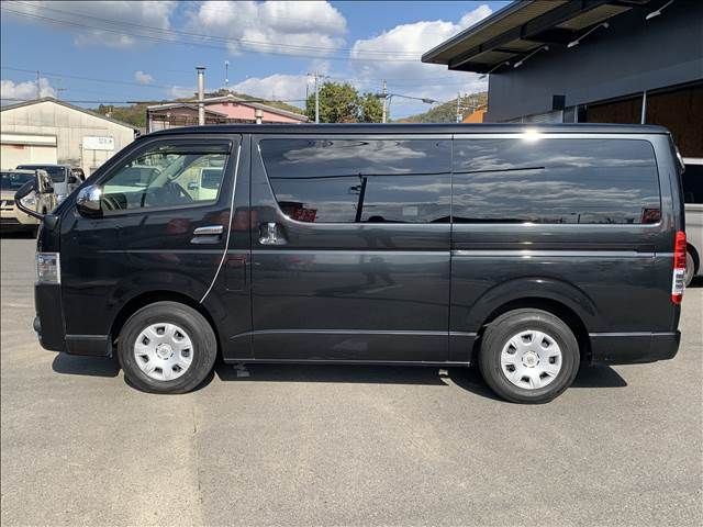 TOYOTA HIACE van 2WD 2017