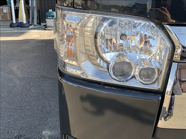 TOYOTA HIACE van 2WD 2017