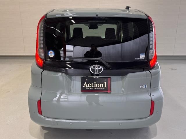 TOYOTA SIENTA HYBRID 2023