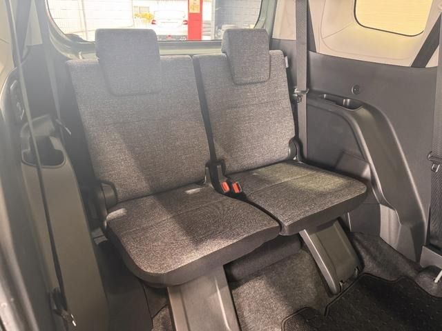 TOYOTA SIENTA HYBRID 2023