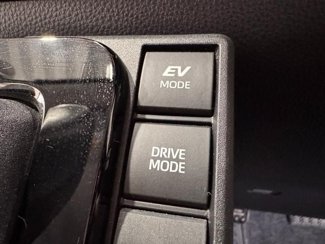 TOYOTA SIENTA HYBRID 2023