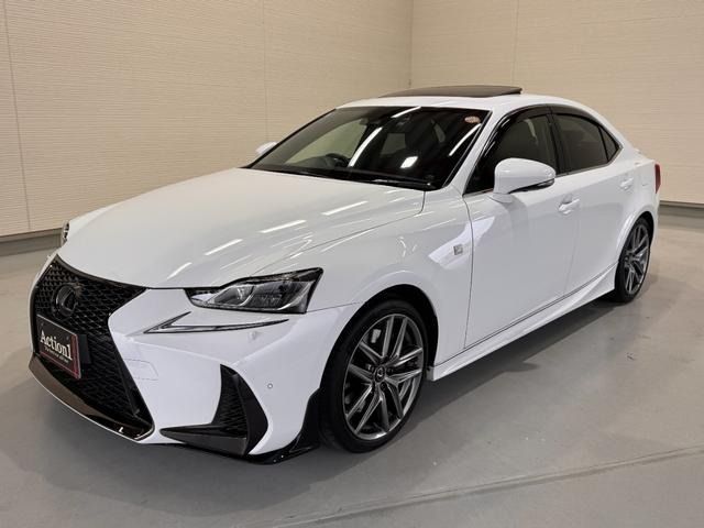 TOYOTA LEXUS IS350 2019