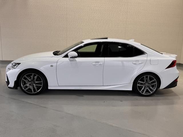 TOYOTA LEXUS IS350 2019