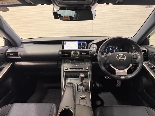 TOYOTA LEXUS IS350 2019