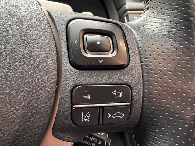 TOYOTA LEXUS IS350 2019