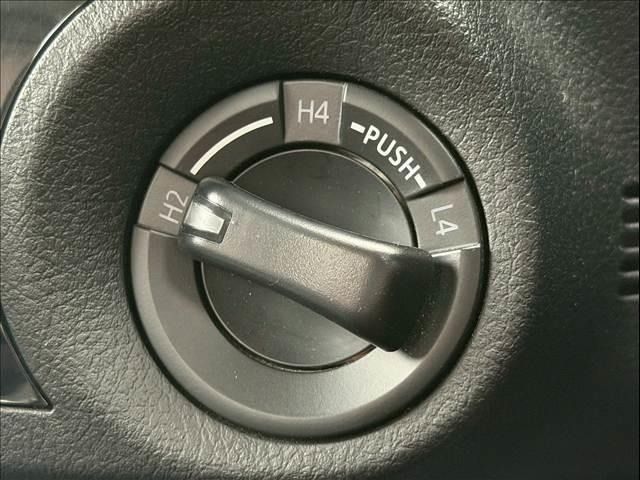 TOYOTA HILUX 4WD 2018