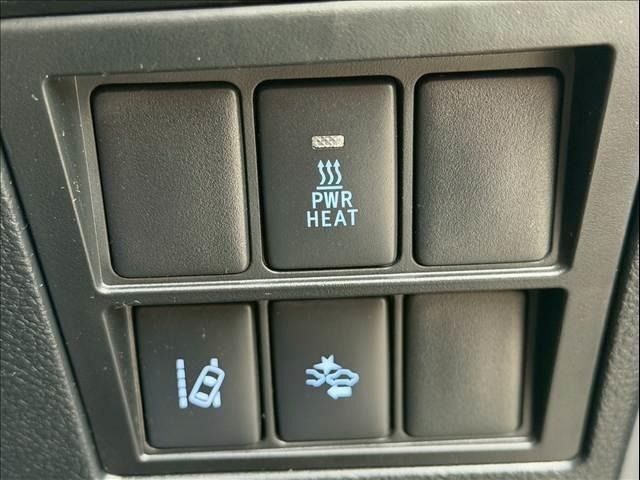 TOYOTA HILUX 4WD 2018