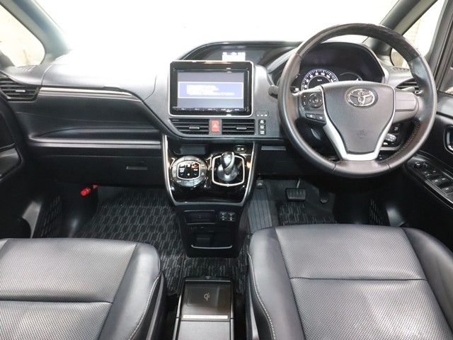 TOYOTA ESQUIRE HYBRID 2014