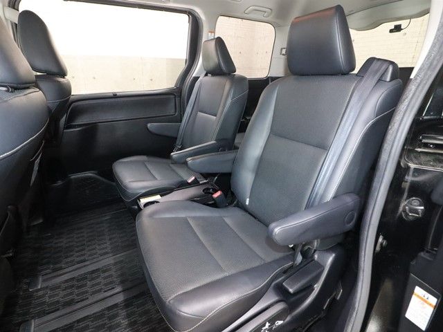 TOYOTA ESQUIRE HYBRID 2014