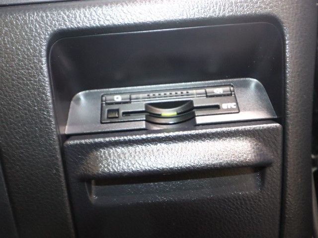 TOYOTA ESQUIRE HYBRID 2014