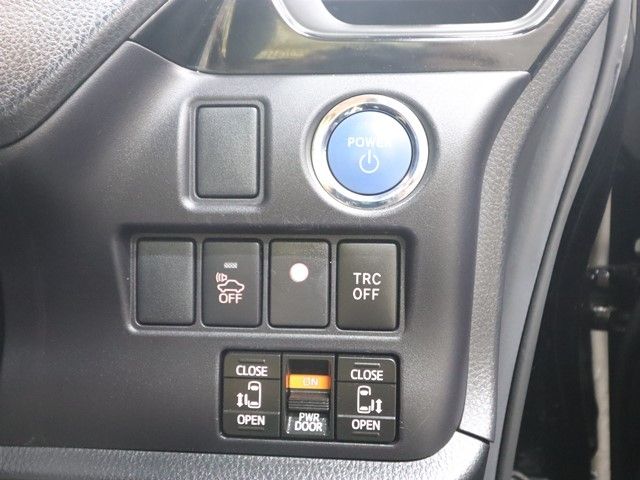 TOYOTA ESQUIRE HYBRID 2014