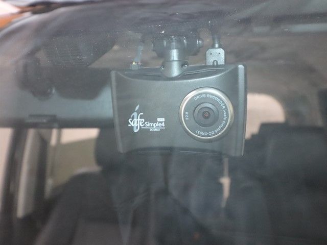 TOYOTA ESQUIRE HYBRID 2014