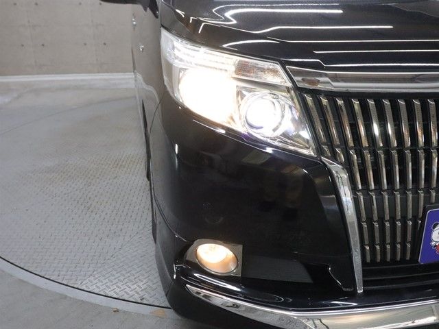 TOYOTA ESQUIRE HYBRID 2014