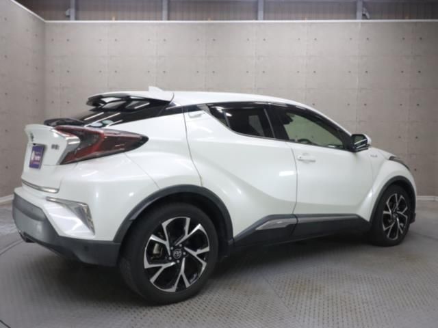 TOYOTA C-HR 2017
