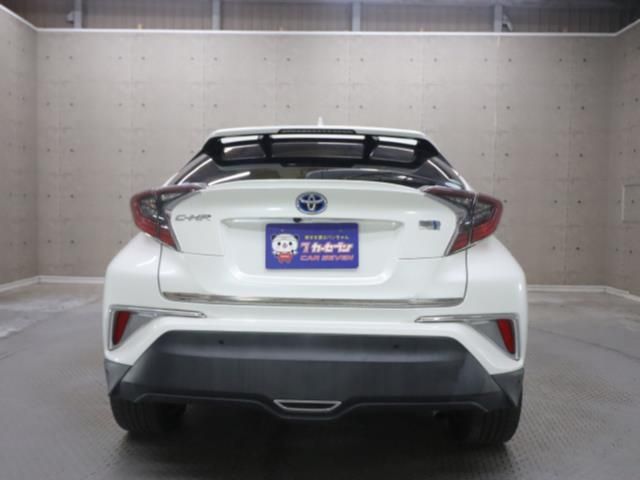 TOYOTA C-HR 2017