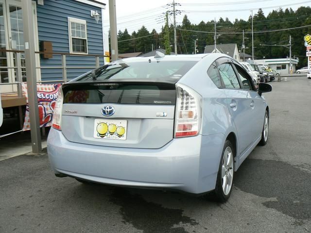 TOYOTA PRIUS 2010