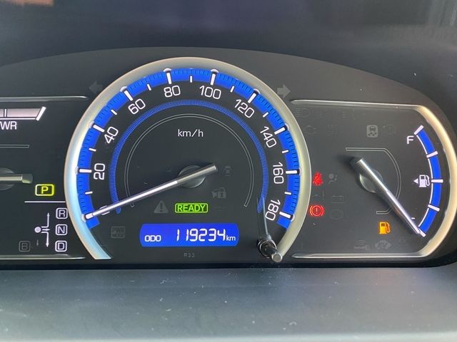 TOYOTA VOXY HYBRID 2014