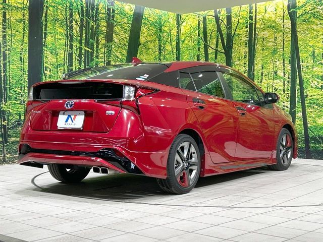 TOYOTA PRIUS 2021