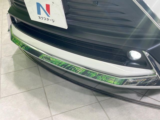 TOYOTA HARRIER HYBRID 2022