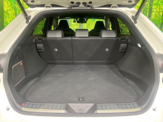 TOYOTA HARRIER HYBRID 2022