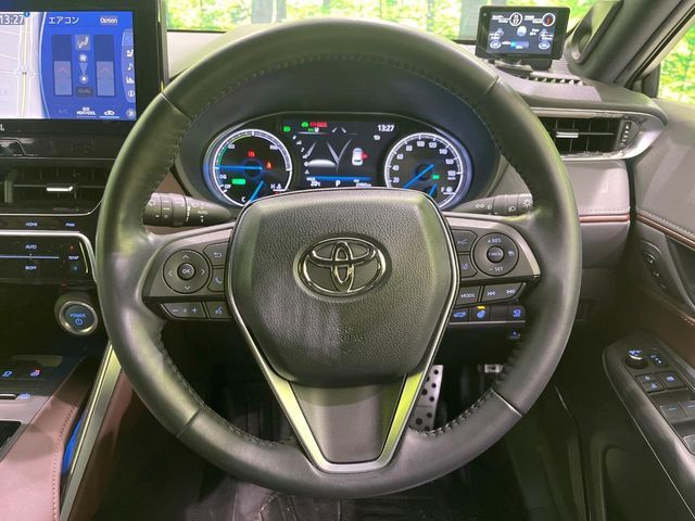 TOYOTA HARRIER HYBRID 2022