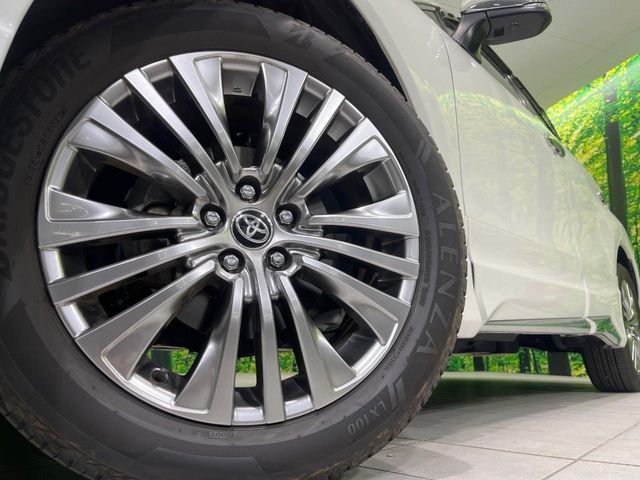 TOYOTA HARRIER HYBRID 2022