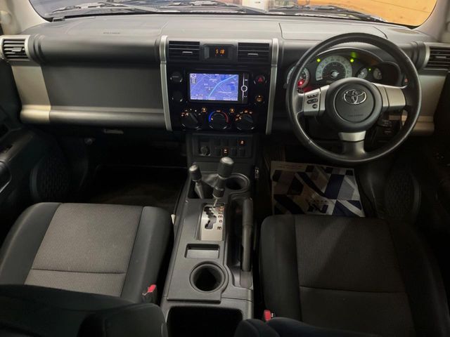 TOYOTA FJ CRUISER 4WD 2013