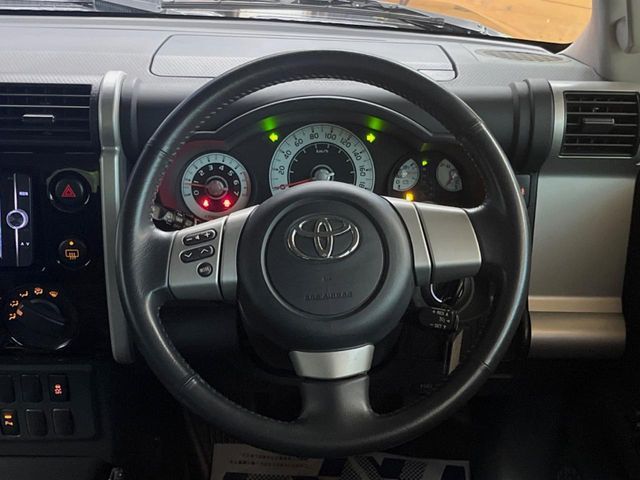 TOYOTA FJ CRUISER 4WD 2013